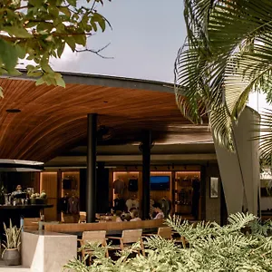 Wave House *** Canggu (Bali)